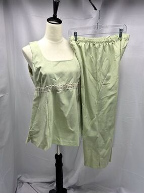 NWOT Motherhood Maternity Sage Green Sleeveless Pant Set - Lace Trim Medium